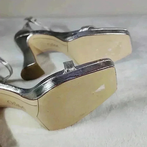 Franco Sarto Silver Heels - Picture 9 of 10
